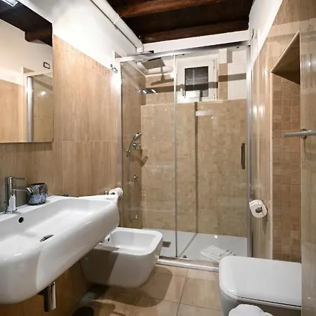 Vicolo 22 - Residenze Romanae 4*